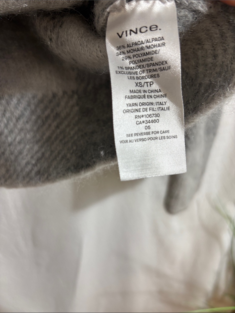 Vince plaid crew neck sweater Size XSmall - Picture 4 of 5